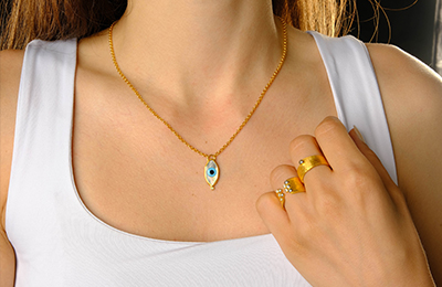 closeup-shot-entrepreneur-working-from-home-his-personal-finances-savings