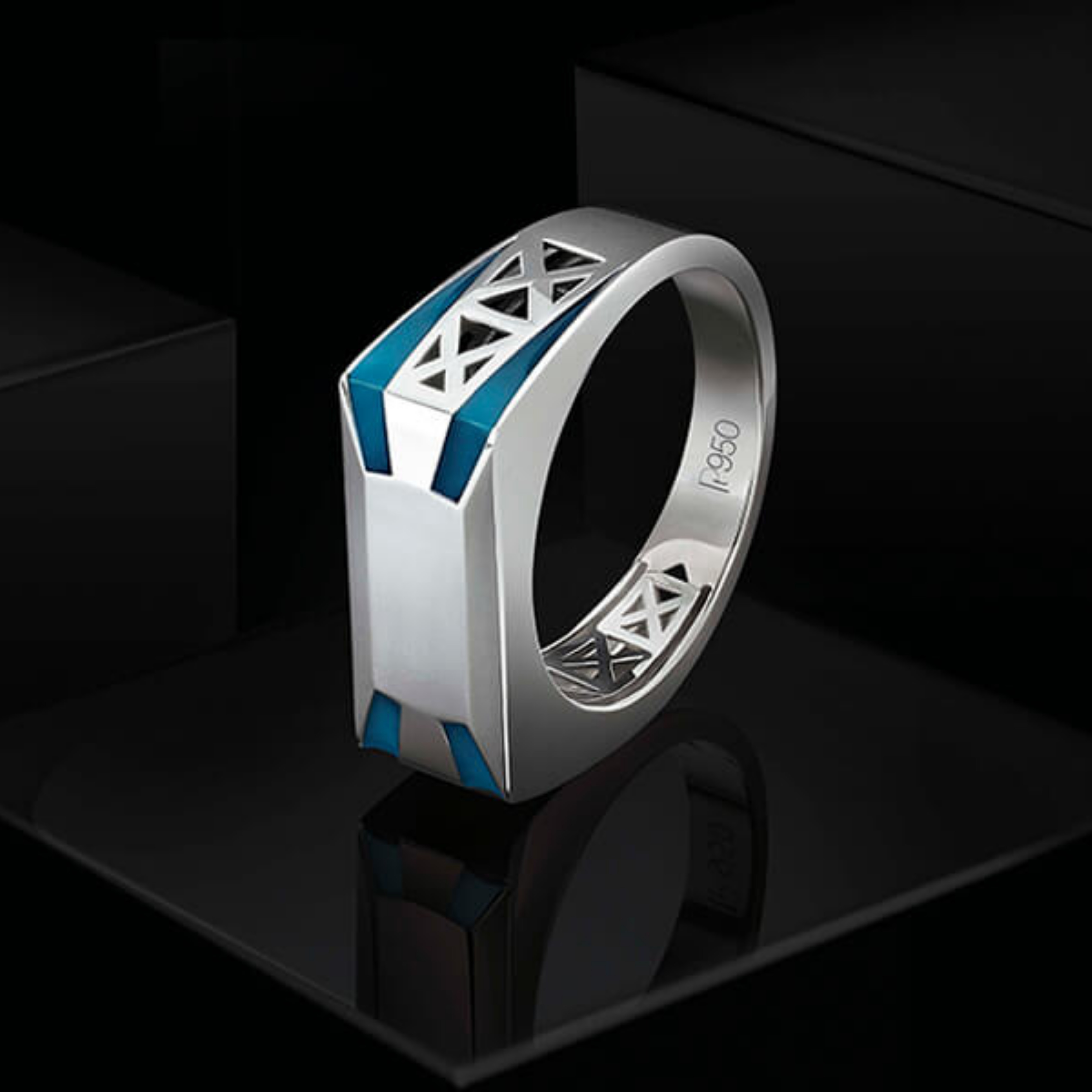 The Platinum Serene Blue Cube Ring