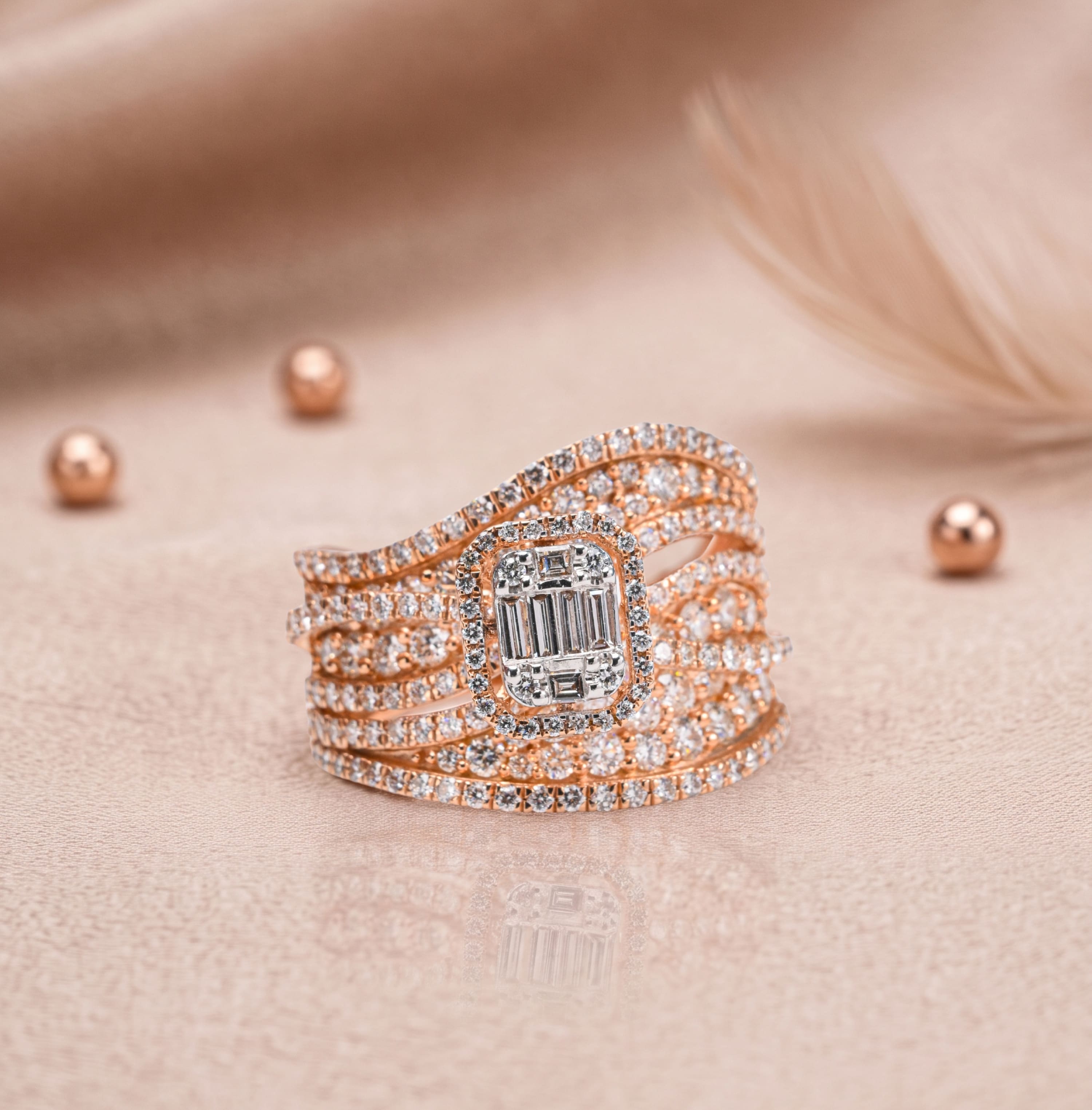Dia Ring(Crossover Shaped)